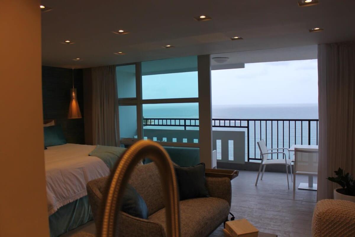 Enchanted 17 Jewel Beachfront Luquillo -Pool Bagian luar foto