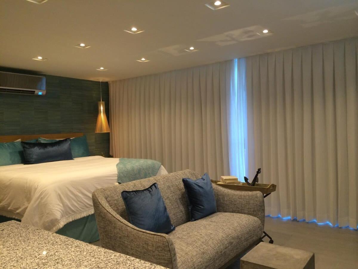 Enchanted 17 Jewel Beachfront Luquillo -Pool Bagian luar foto