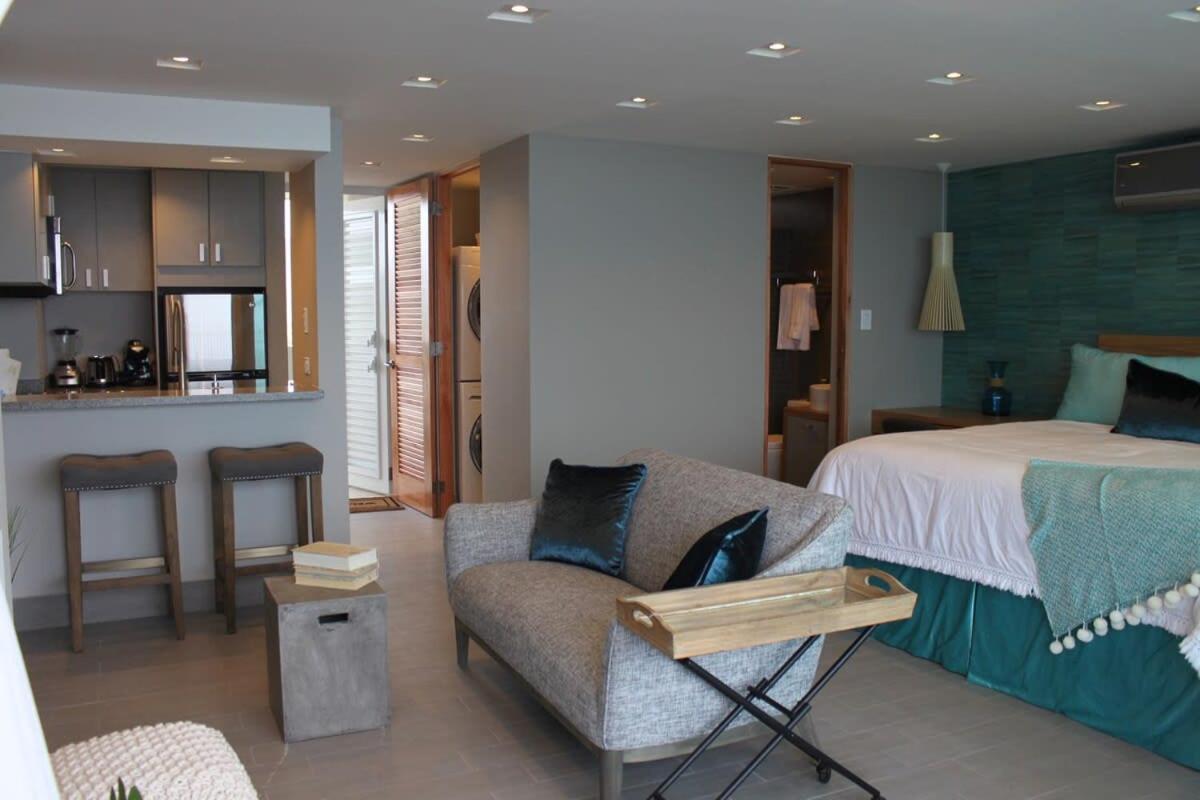 Enchanted 17 Jewel Beachfront Luquillo -Pool Bagian luar foto